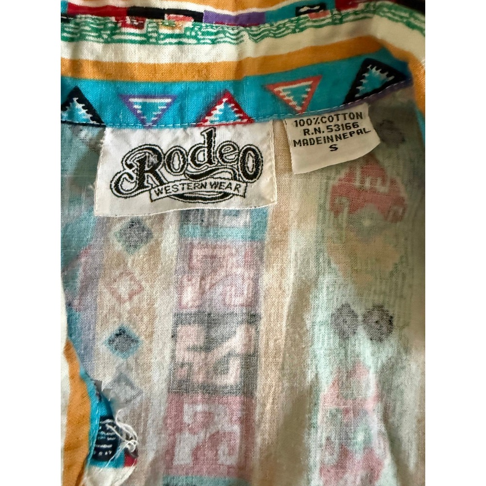 VTG Rodeo Western Wear Cropped Southwestern Aztec Multicolor Womens Small - Picture 2 of 6